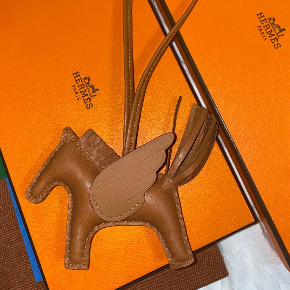 💢SOLD💢NEW HERMÈS Milo Lambskin Swift Grigri Rodeo Pegase Horse Bag Charm PM Go…